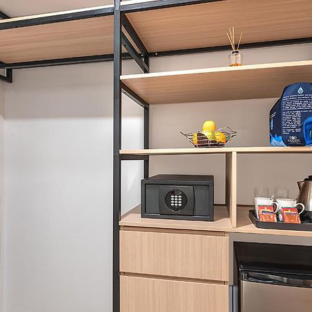 Отель Citadines Amigo Iloilo Экстерьер фото