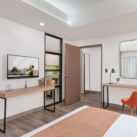 Отель Citadines Amigo Iloilo Экстерьер фото